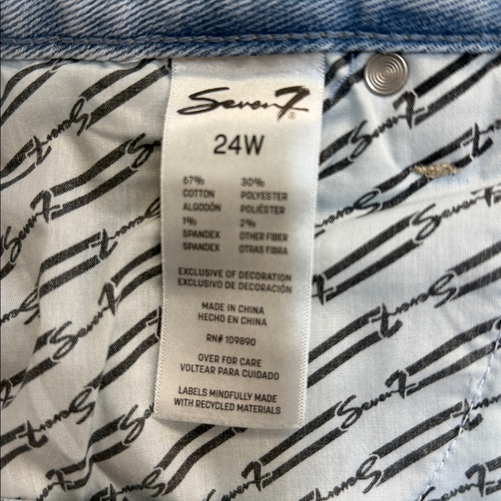 Size 24W Seven7 Loose Straight Jean - Picture 6 of 7